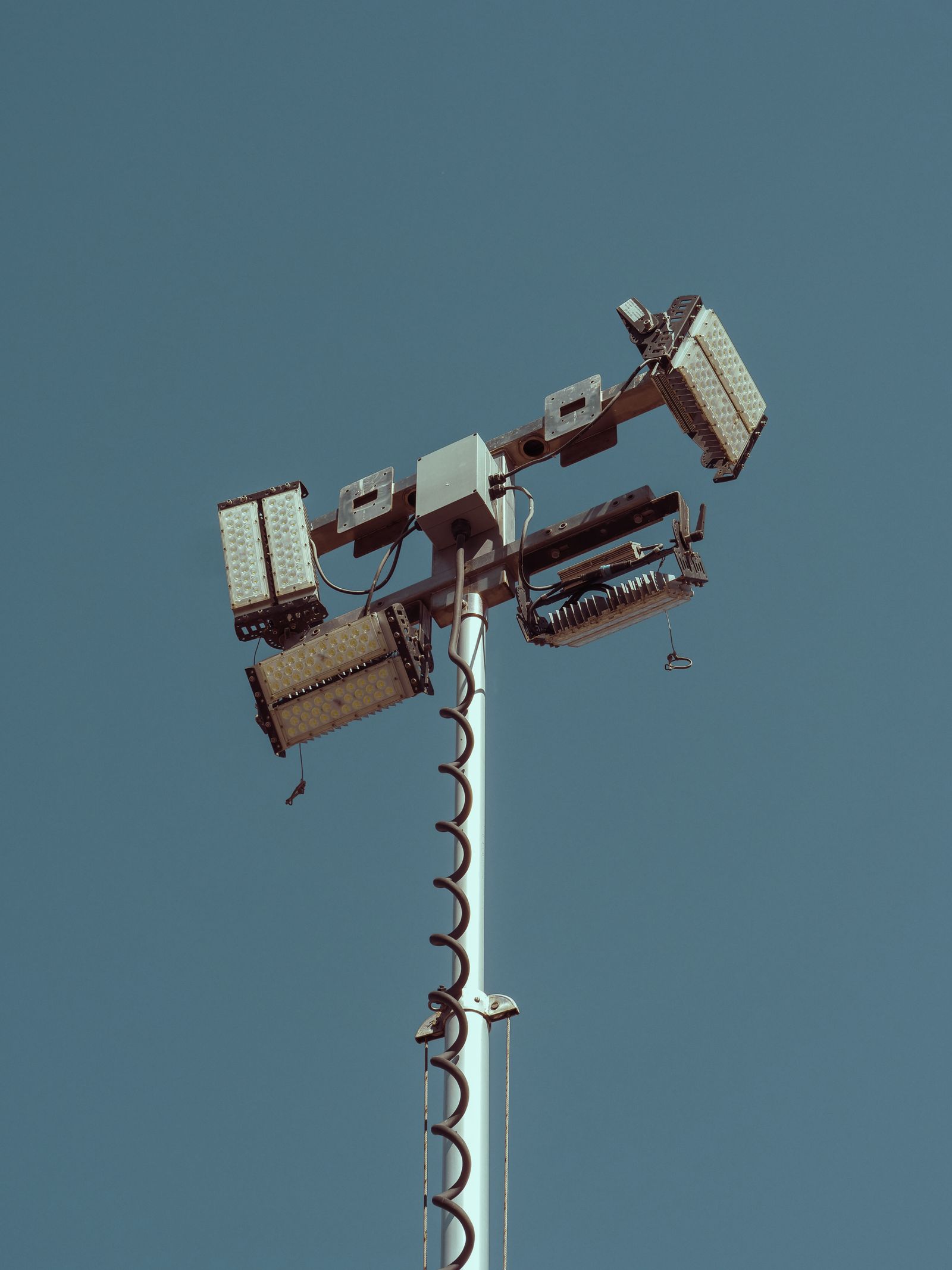 كيف تختار أنتينا 5G للمزرعة أو الاستراحة؟