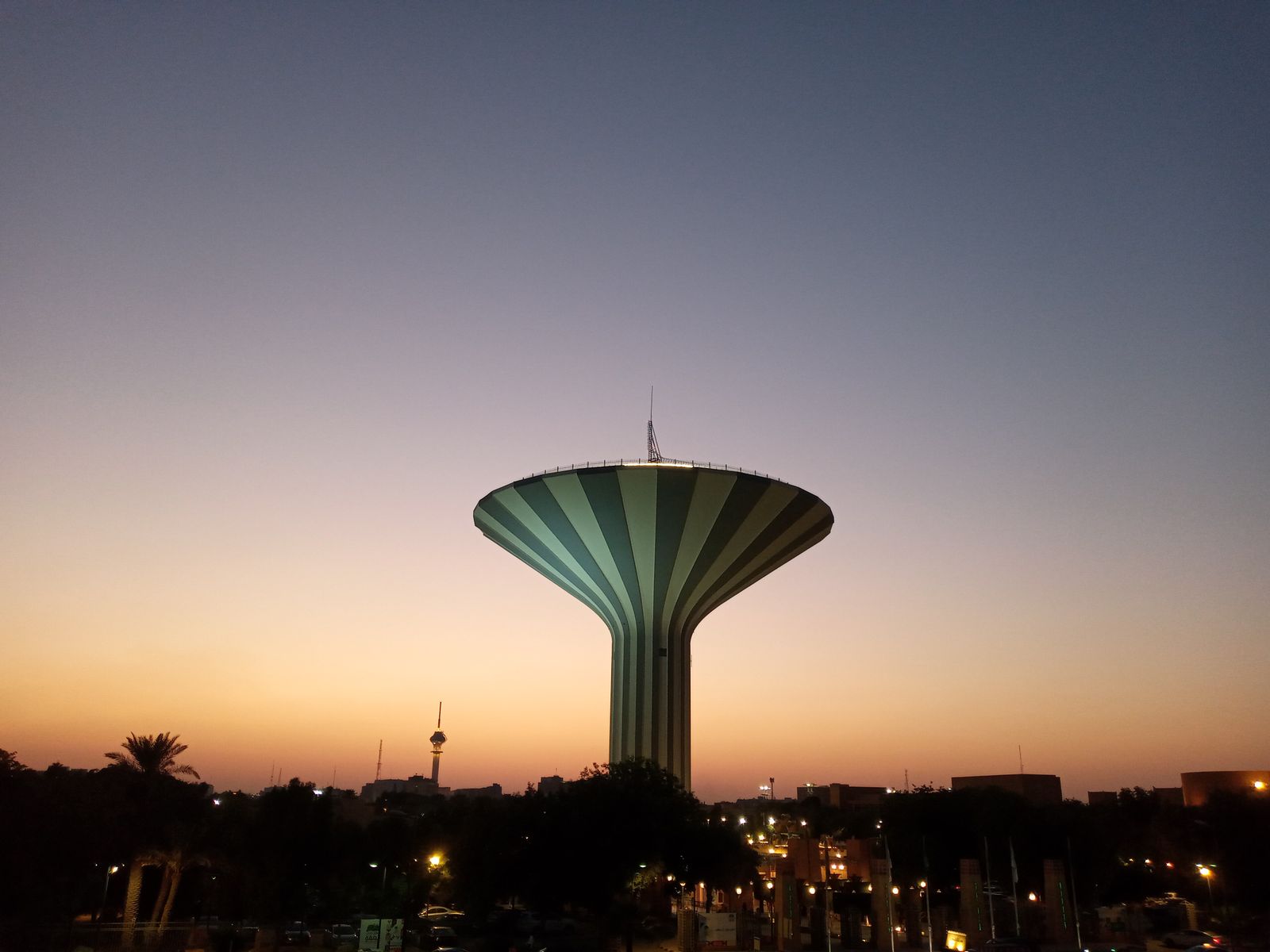 مشهد جوي لأفق مدينة الرياض في المملكة العربية السعودية