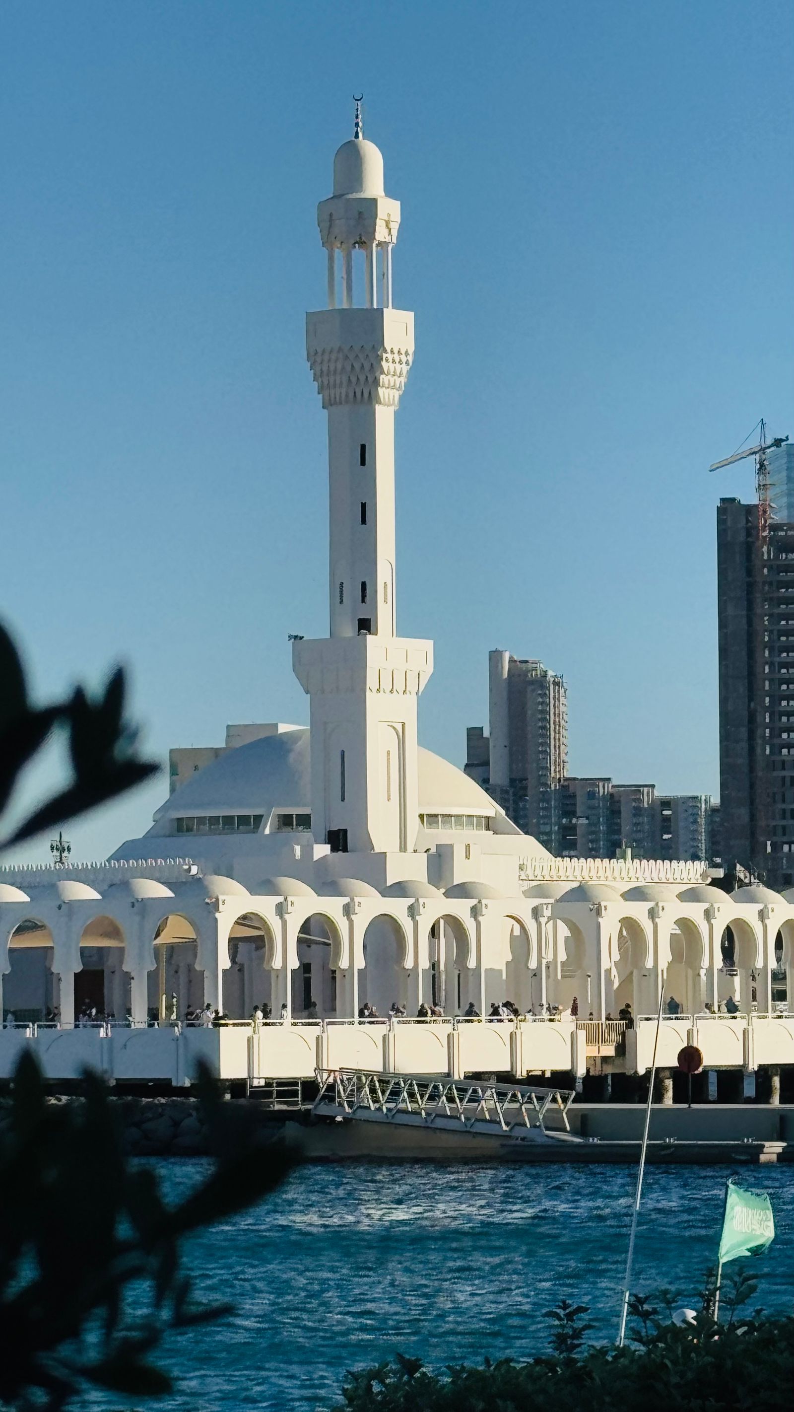 كورنيش جدة مع إطلالة على البحر في المملكة العربية السعودية